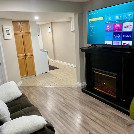 1 Room In A Cozy And Beautiful Basement Guelph Kültér fotó