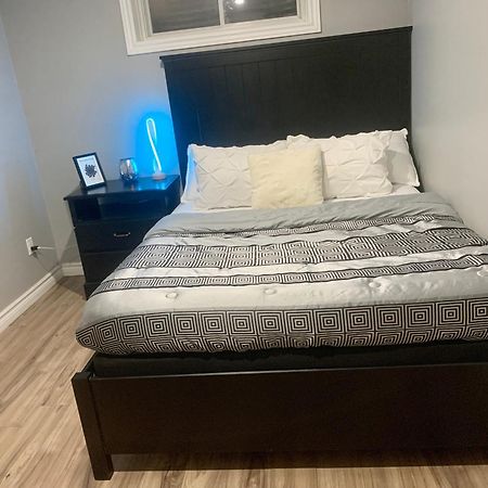 1 Room In A Cozy And Beautiful Basement Guelph Kültér fotó
