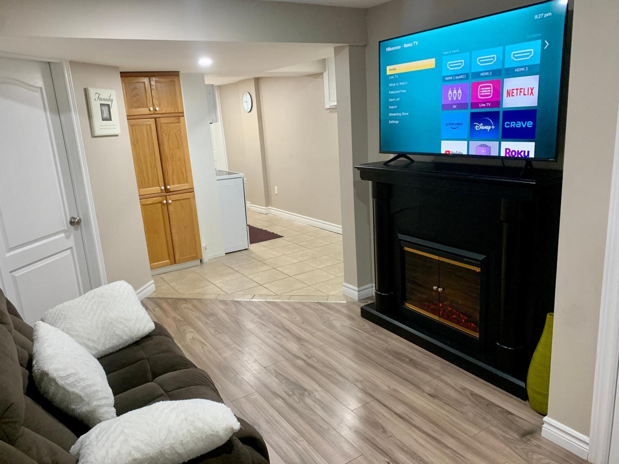 1 Room In A Cozy And Beautiful Basement Guelph Kültér fotó